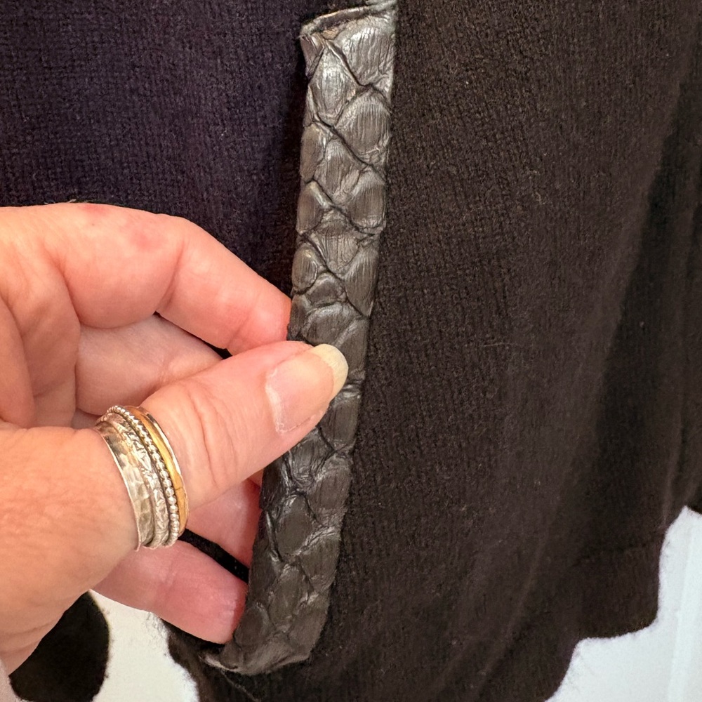 Hale Harden Cashmere Black Full Zip Hoodie Sweater Quiet Luxury Made in USA Sz M - Picture 5 of 15
